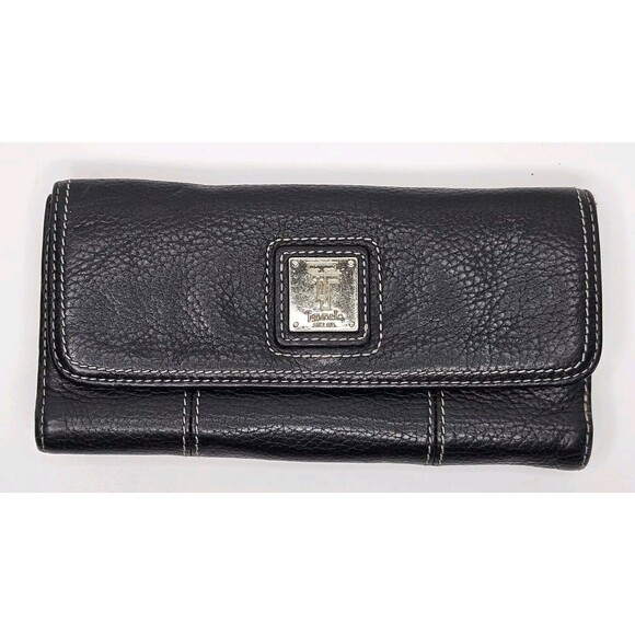 Tignanello Handbags - Tignanello Black Wallet Large Pebbled Leather Paisley Lined